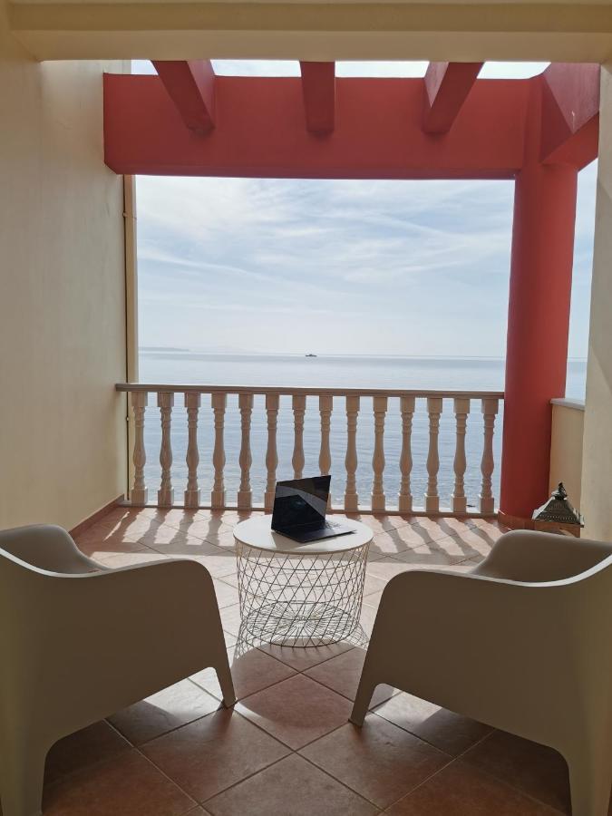 Marine Apartments Venetiko Paralia Agias Foteinis Eksteriør bilde